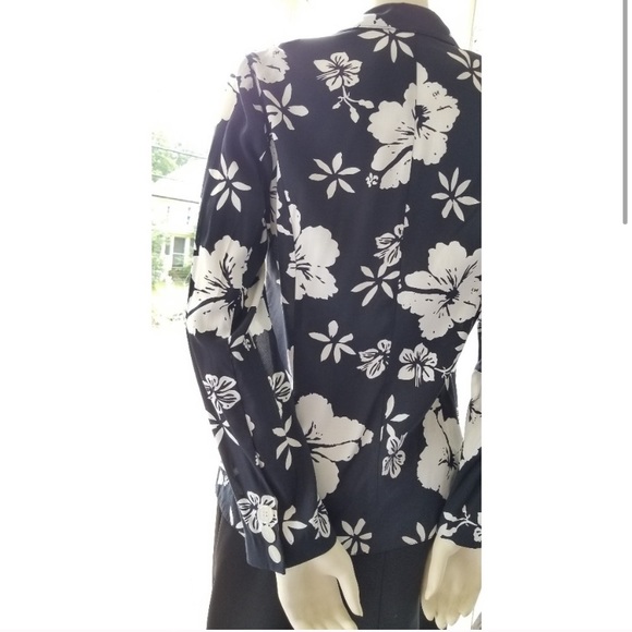 Newport News Black/White Rayon Blazer, 6 - Picture 2 of 6